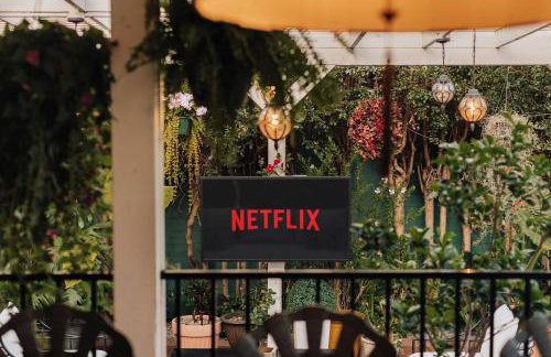 Luxe Victorian Retreat • Walk to Downtown - Foto 73