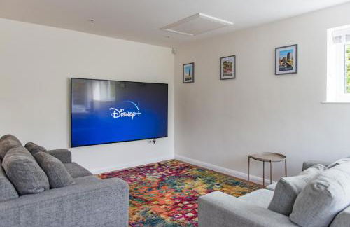 Luxury 5-Bed Country House with Hot Tub, Views & Games Room, Sleeps 12 - Kent Downs - Foto 18