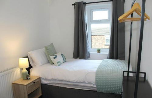 Cosy 2-Bed Home Near St Helens Centre - Free WiFi - Foto 23