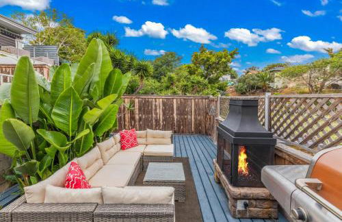 Mile to Beach! Private, Family & Pet Friendly Oasis! Pool Table & Hot tub! - Photo 10