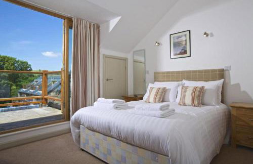 Cottage on the Green - Dartmouth - Photo 1