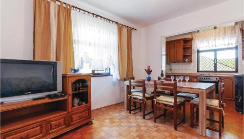 Six-Bedroom Holiday Home In Sv Filip I Jakov - Foto 5