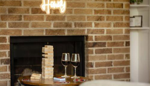 Serene SoCo Escape, Walk to Cafes and Free Parking - Foto 3