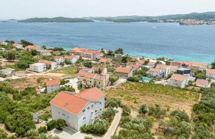Apartments with parking space Kuciste - Perna, Peljesac - 10161 - Foto 1