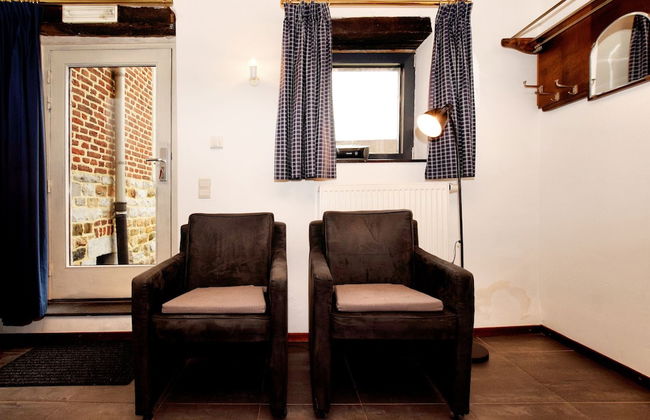 Lovely Holiday Home in Richelle With Barbecue - Photo 11