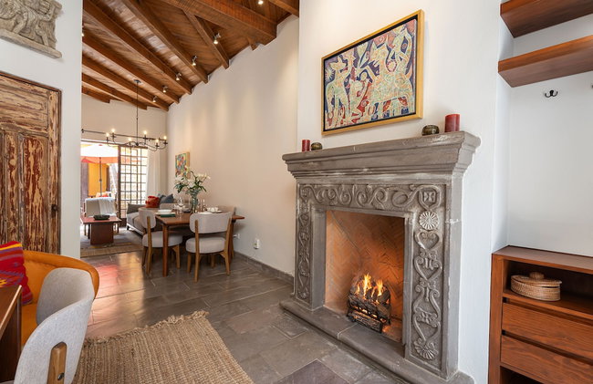 Casa Esperanza, 2BR Designer Charm + Rooftop Views - Photo 12