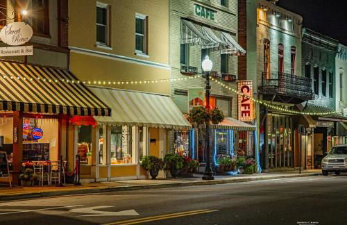 One Of A Kind Home in VA Wine Country on 50 acres - Foto 42