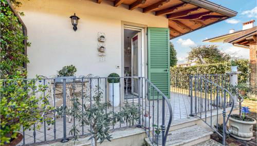 Cozy Apartment In Capezzano Pianore - Foto 1