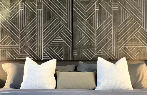 Modern Cosmopolitan APT Mid Hollywood with Free Parking 10mins to Universal Studios - Photo 25