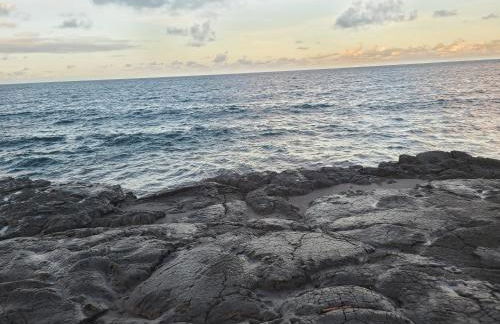 Air Conditioned! Paradise Park Brand new 2-bedroom Suite - Foto 13