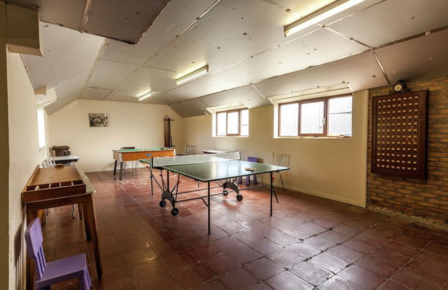 Quiet Cottage near Woods - Photo 15