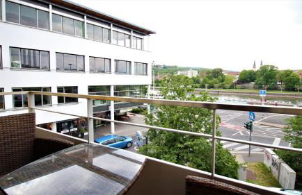 Luxury city apartment - view of river and castle - Foto 22