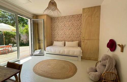 Light-Filled House With Pool In Petit Piquey - Photo 6