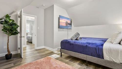 Cozy Chic 4BD 2BA Home in St Charles - Foto 4