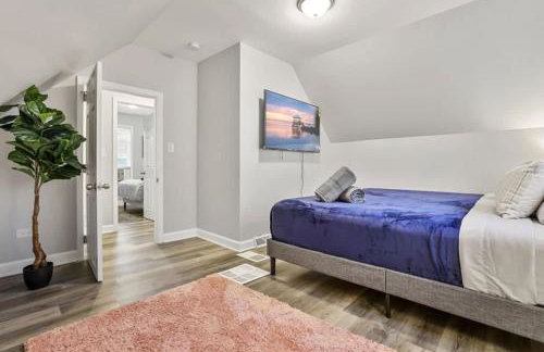 Cozy Chic 4BD 2BA Home in St Charles - Foto 4