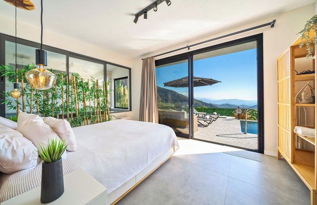 Villa Oxy & Seaview & Private Pool & Indoor Heated Pool - Foto 8