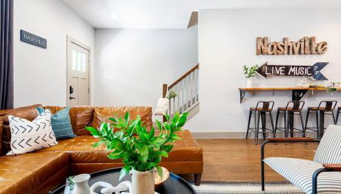 Waverly by Avantstay Nashville-inspired Townhome w/ Luxury Kitchen, Pool Table - Foto 3, Other