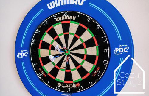 Spacious 3 Bed with Pac-Man, Darts and 2 Parking spaces - Foto 8