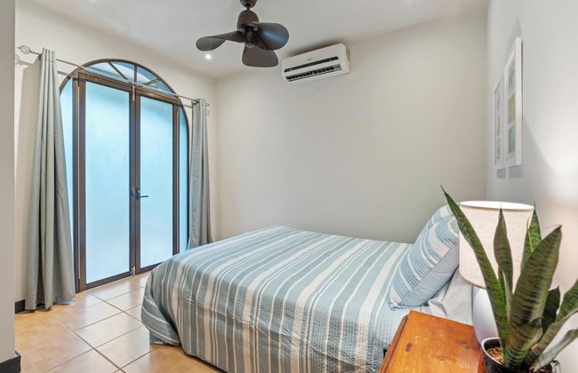 Relaxing 2 BR Beach & Pool Condo Unit2 - Foto 3