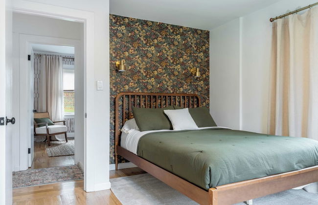 Charcoal Chalet by Avantstay A+ Design w/ Firepit - Foto 19