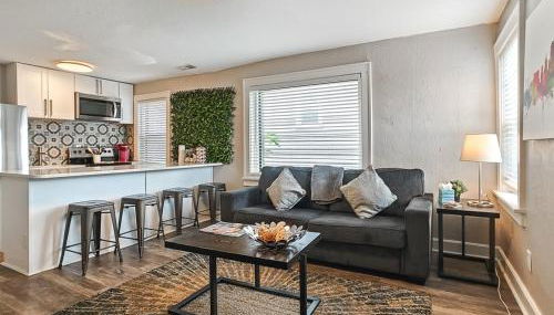 Heart of Westport 1BR - Photo 2