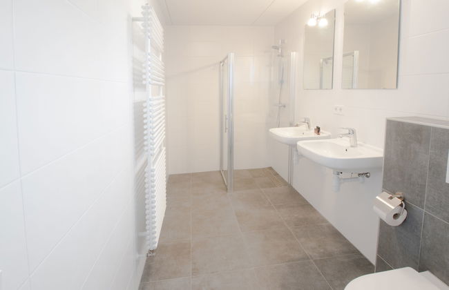 5 bedroom House in Tholen with sauna and hot tub - Photo 15