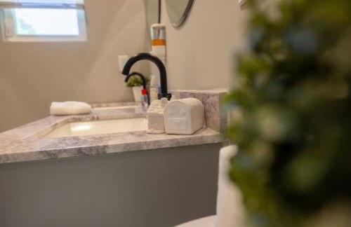 The Entertainment House Sleeps 8 Near Mall - Foto 20