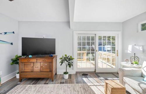 The Lyellton House: Water View, Steps from Beach - Foto 49