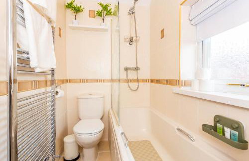 Two Bed Entire House Newcastle Gateshead - Free Parking - Photo 26