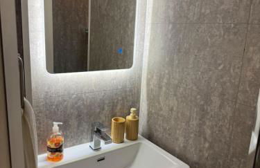 Modern 2BR Cottage Flat - Foto 28