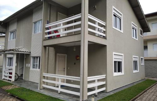 Apartamento térreo em maranduba com ar condicionado - Foto 2