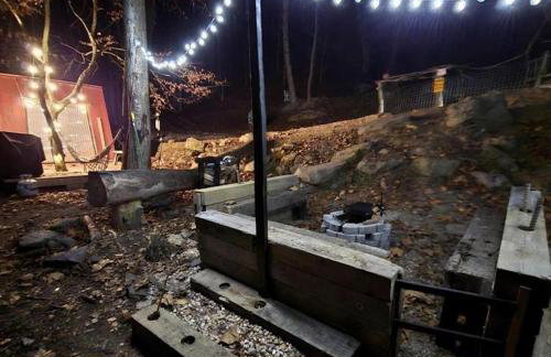 Remote Mountain A-Frame with BBQ Perfect for Nature Lovers in West Virginia - Foto 26