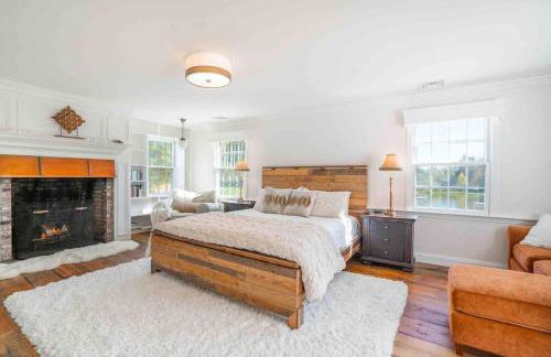 The Villa - Industrial Farmhouse with Hot Tub - Photo 26