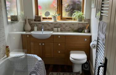 The Clock Tower & Dairy - Two x 2 Bed Barns with Indoor Pool - Photo 9