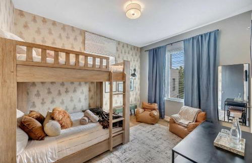 Rooftop Deck & Shuffleboard BBQ Near Downtown - Foto 16