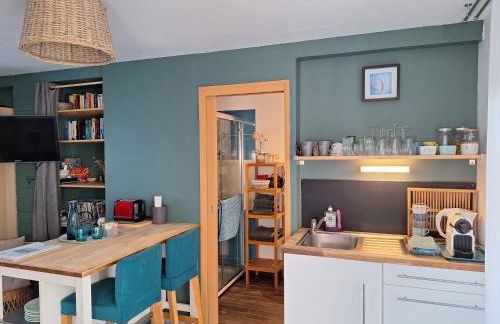 Roulotte Gîtes O bien-être massage Spa Séjour bien-être en hébergement insolite roulotte Karantez ou en gîtes Melon ou Yock à 800 m des plages - Foto 2