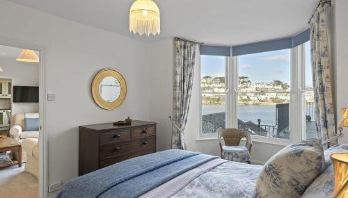 Apartment Sea Views & Terrace on Waters Edge in Polruan - Foto 1