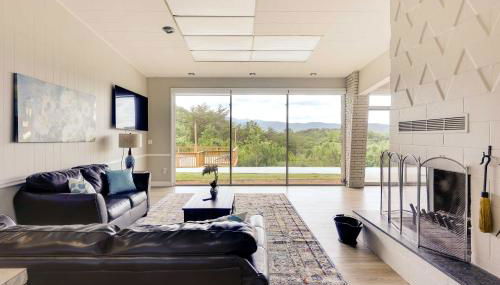 Mountain View and Fire Pit Modern Copperhill Home - Foto 1