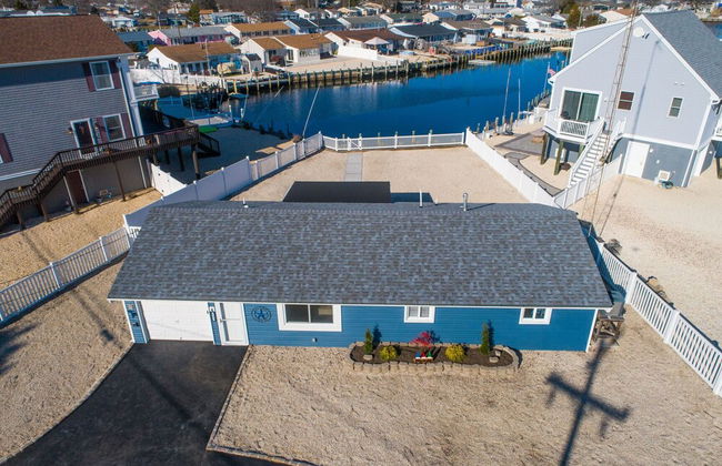 Waterfront Beach House - Photo 21
