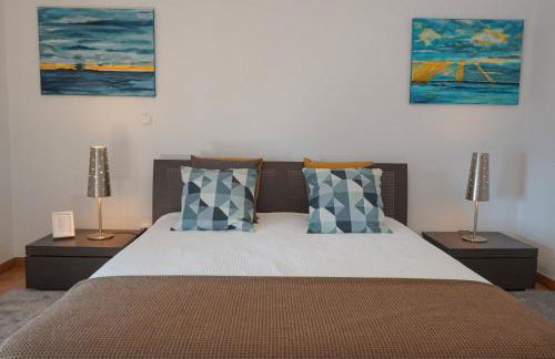 Lisbon Oriente River View w/ Balcony&Garage - Photo 13