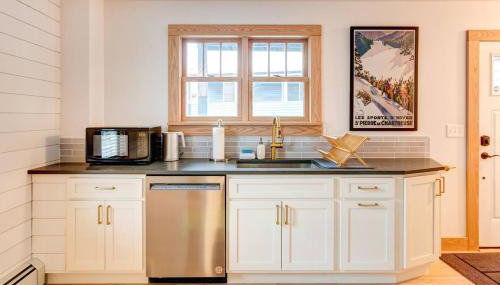 Spacious Arts Crafts Village Home Perfect Summer Base Near Trails Events - Foto 4