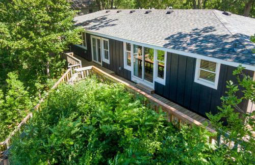 Waterfront Maple Lake Cabins with Private Beach! - Foto 23