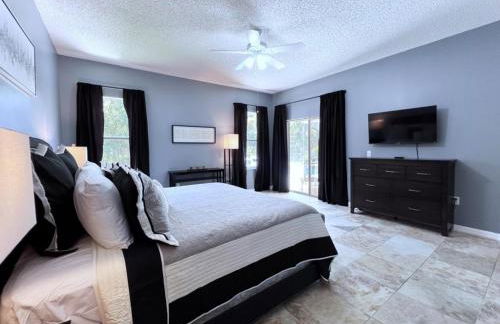 Lovely 4 Bed 3 Bath Pool Home with Spa-5330CVL home - Foto 13