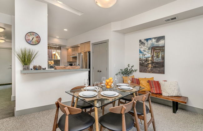 Old Town North Jewel! Near Breweries and River! - Foto 18