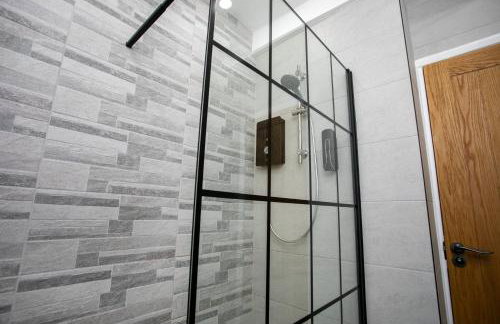 Entire Luxurious 2 Bedroom Flat - Foto 43
