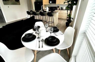 Monochrome Den - Foto 44