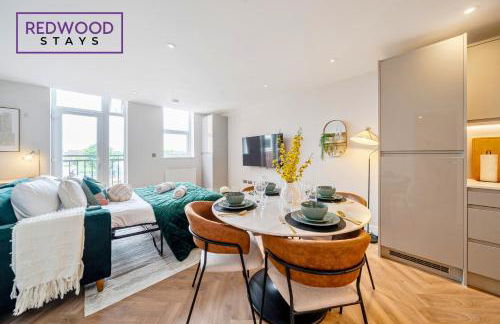 Brand New Premium Serviced Apartments, Free Parking, High-Speed WiFi By Redwood Stays - Foto 41