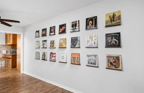 4-Bedroom Cowboy Retreat Steps from Zilker Park - Foto 32