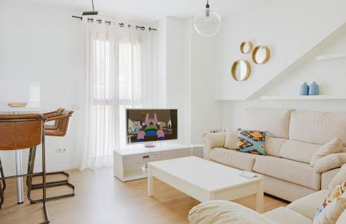 Caleta Homes - Apartamentos Pompidou - Photo 2