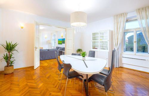 Stone Villa Majestic w Pool - Split Center - Photo 43